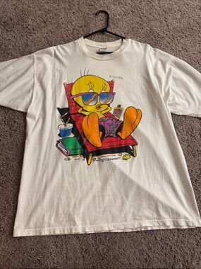 Jerzees vintage White Tweety Beach Graphic Short Sleeve Tee